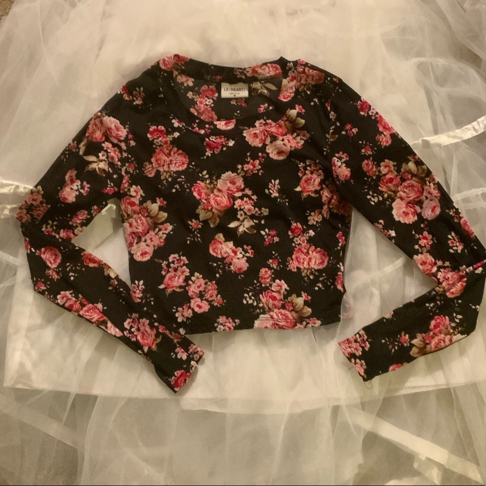Long sleeve floral crop top
